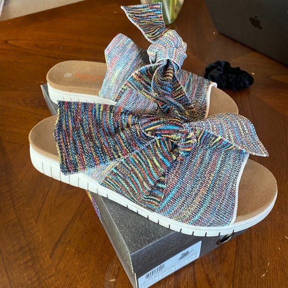 Bernie Mev Women's Freesia Slide Sandal - Rainbow - Picture 3 of 4